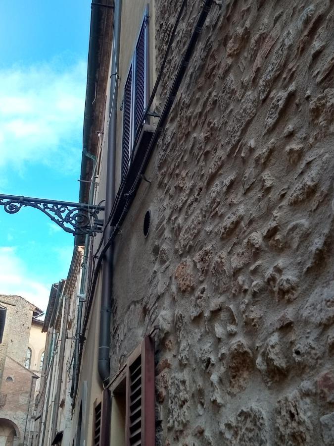 Appartamento Il Mandorlo Nel Centro Di Volterra Eksteriør bilde