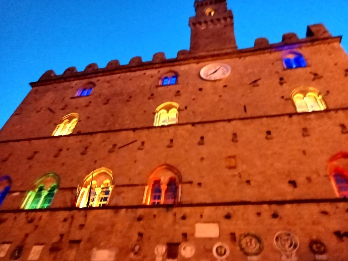 Appartamento Il Mandorlo Nel Centro Di Volterra Eksteriør bilde